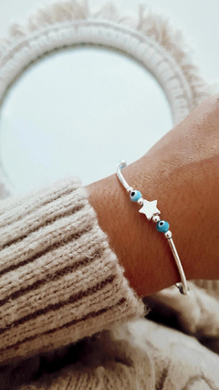 Pulsera Hilary en internet