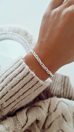 Pulsera entrelazada