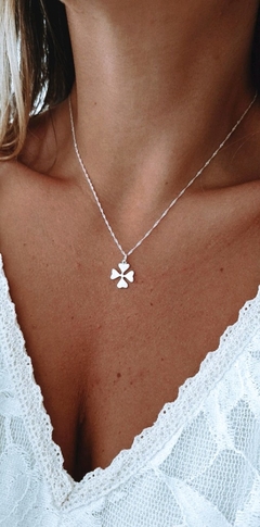 Collar Trebol