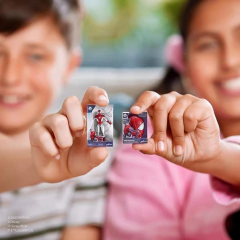 Imagen de Mini Brands Disney 100 Platinum Edición Limitada con Platinum Minis, Celebra Disney 100