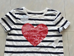 Remera Gap Kids Talle L Con Un Corazón De Lentejuelas - comprar online