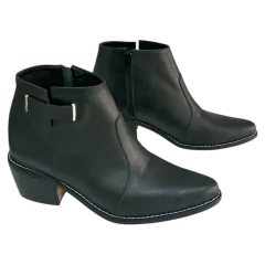 Botas Isaura en internet