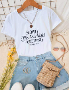 Remera Slowly blanca - comprar online