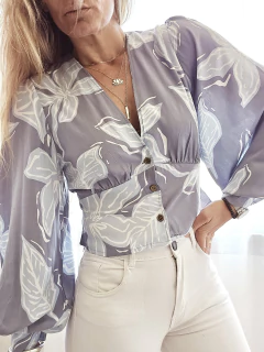 Blusa Lady Celeste flores en internet