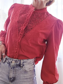 Camisa Tijuana carmesí en internet
