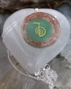 Pingente orgonite com símbolos do Reiki gravados no quartzo - Preço unitário