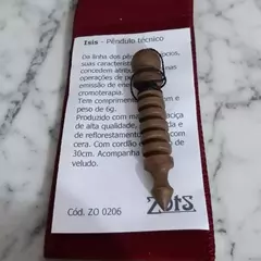 Pêndulo Técnico Ísis de madeira Zots - 7,5cm - comprar online