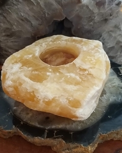 Porta-velas de calcita amarela bruta com orgonite - 1,359kg