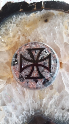 Orgonite de bolso cruz de Saint Germain 50mm - força pessoal