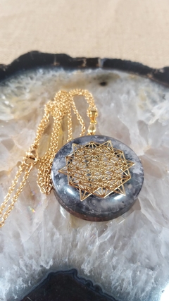 Pingente de orgonite geometria sagrada e selenita - 3,5cm - comprar online