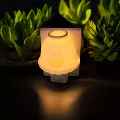 Aromatizador/Difusor de Tomada com Luminária - Símbolo Flor da Vida - bivolt - comprar online