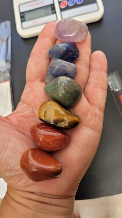 Kit pedras dos 7 chakras M - 110 à 125g - comprar online