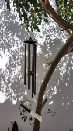 Sino dos ventos de metal com Cristais 70cm - 7 canos - comprar online