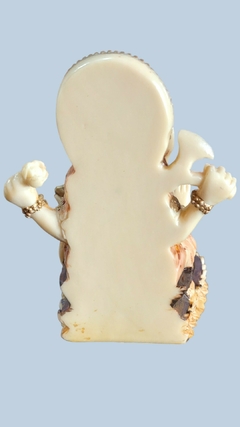 Ganesha em resina cor marfim 9,5cm na internet