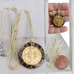 Pingente de orgonite medalha de São Bento -Escudo protetor