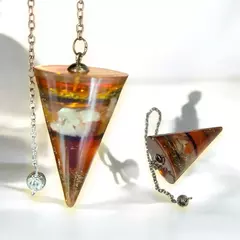 Pêndulo de Orgonite Ágata Laranja: Vitalidade e Clareza 5,8cm