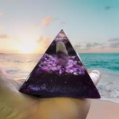 Mini Pirâmide de Orgonite (6,5x6,0)cm - Paz e Intuição