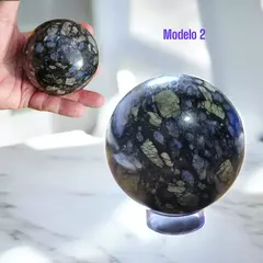 Esfera de Riolita com suporte acrílico - Equilíbrio Emocional na internet