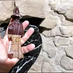 Escultura de Mago em Pedra Rubi Zoisite, Shiva Lingam ou Sodalita - Preço unitário - Orgonites e loja de artigos esotéricos