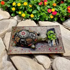 Tartaruga de Madeira Decorada sobre Orgonite – Símbolo de Proteção, Força e Harmonia - FengShui - Orgonites e loja de artigos esotéricos