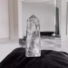 Obelisco cristal com arco-iris - 93g - alta pureza - comprar online