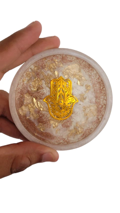 Porta-Copos de Orgonite com Hamsá 80mm com Selenita - Proteção - Brilha no escuro