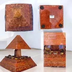 Pirâmide de orgonite motivos egípcios 15,5cm - poder pessoal - comprar online