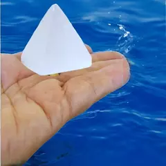 Mini Pirâmide de Selenita Branca Polida 4cm - comprar online