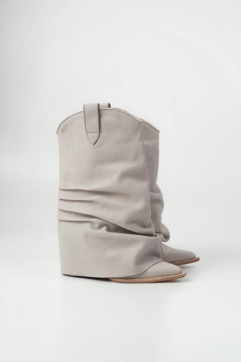 Bota Texana Caña baja Cuero. COMTE en internet