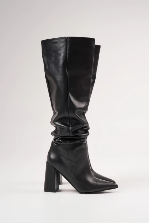 Bota bucanera Cuero. LHASA - comprar online