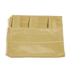Cortina de ambiente Gross Cordone en color beige, plegada y lista para colgar.