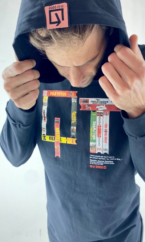 REMERA MANGA LARGA CAPUCHA TARANTINO