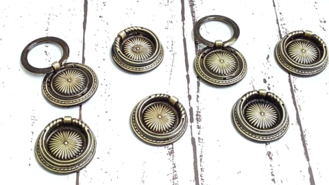 Tirador Argolla de metal modelo ALDABA color BRONCE