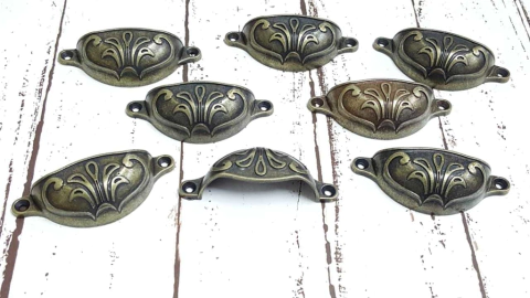 Cubeta de metal modelo FLOR color Bronce