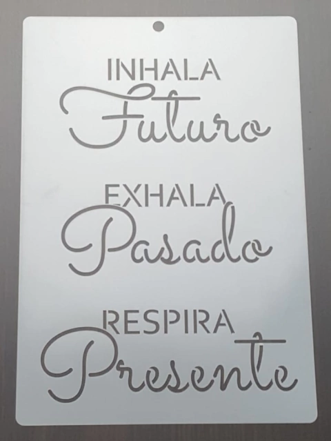 Stencil 20 x 30 cm Inhala futuro