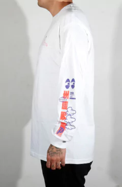 Primitive Camiseta Manga Larga Reboot - Black Raven Skateshop