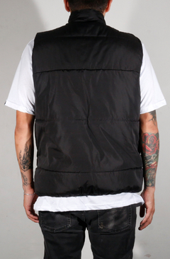 TRUR Sb Chaleco Typo - comprar online