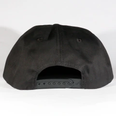 Zero Gorra Less Than Zero Snapback en internet