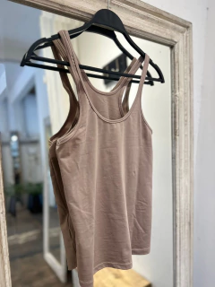 Musculosa Manuela en internet