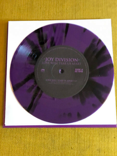 Joy Division – Love Will Tear Us Apart (7" purple black splatter vinil 2023) na internet