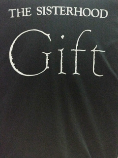 SISTERHOOD - GIFT (CAMISETA)