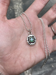 COLLAR TAMAGOTCHI - tienda online