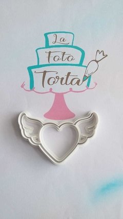 Cortante con sello corazón alado