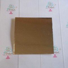 Cuadrado de carton dorado 20*20