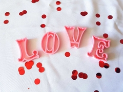 Set cortantes LOVE circus 6 cm