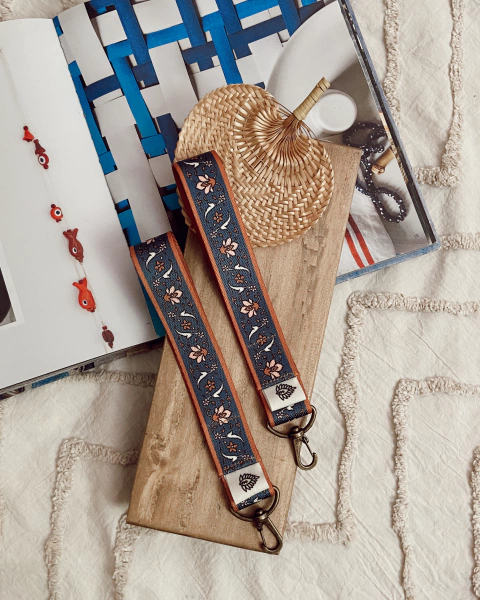 Correa Little Folky Damasco