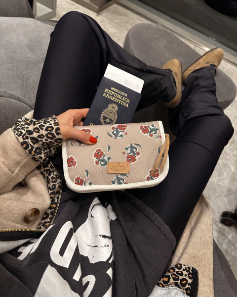 Porta Documentos Nila Tomate - comprar online