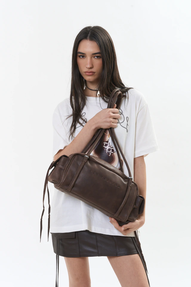 Cartera begonia de cuero choco de Las Cabrera — imagen 4