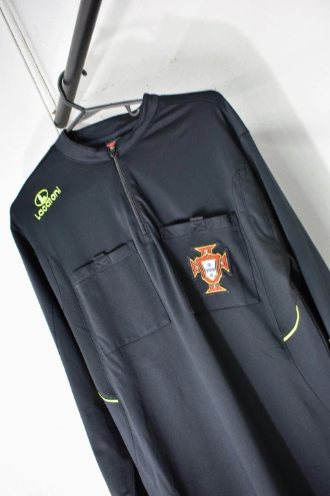 Remera Portugal Arbitro Negra