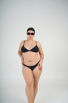 DILA BLACK Vedetina